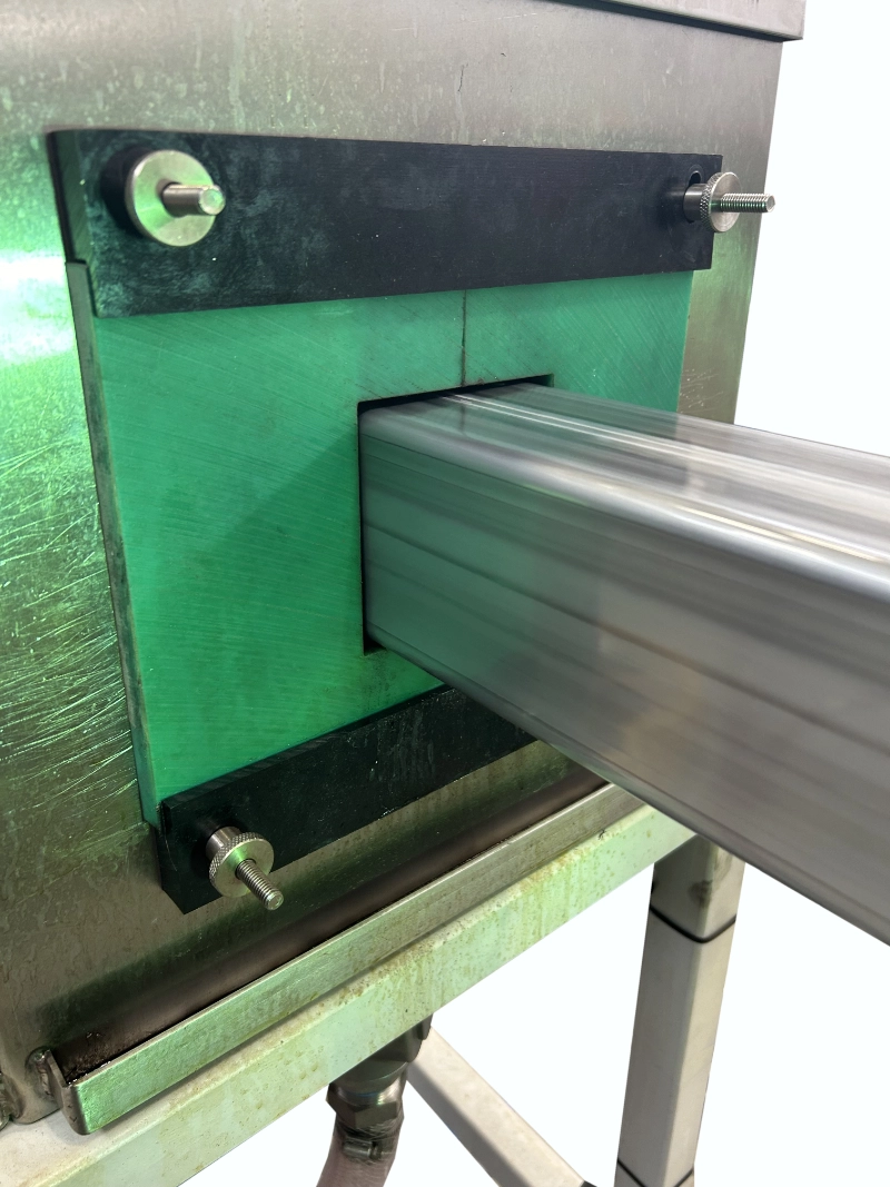 Stanza MC/WB-300R Tube and Pipe Coater in Use